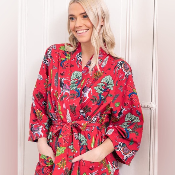 🦢🔮🍷 Printfresh bathrobe in Antelope Forest 🦢🔮🍷 - Picture 7 of 9